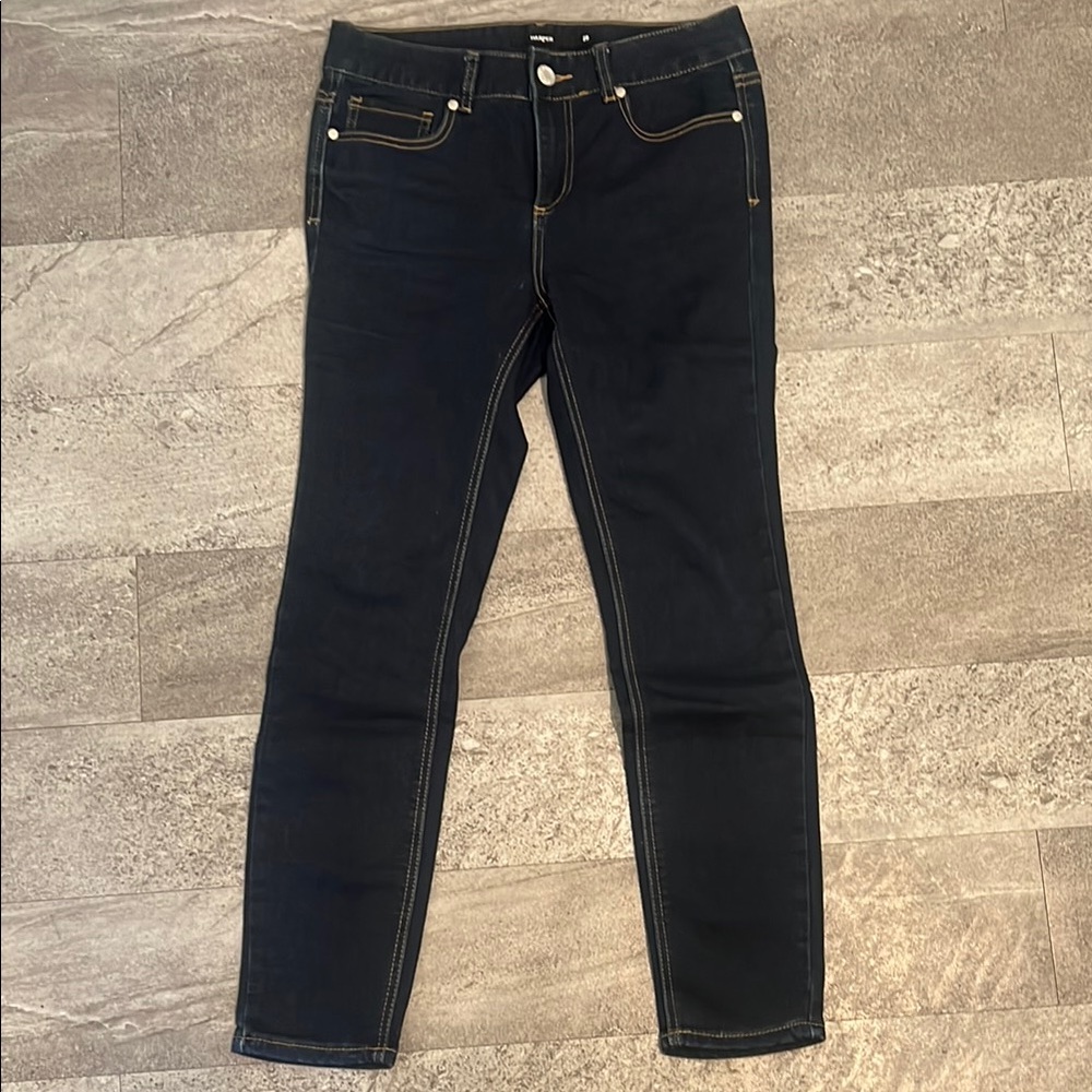 Dark denim stretchy skinny jeans size 29